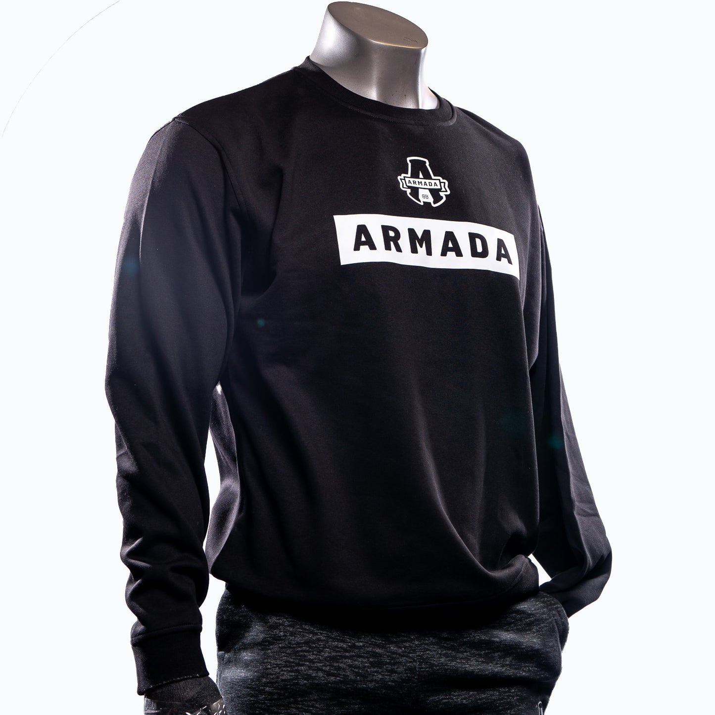 CREWNECK NOIR ARMADA CARRÉ BLANC